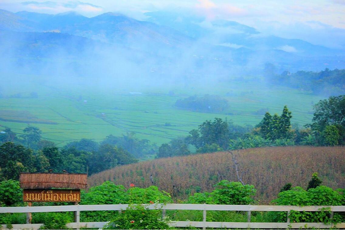 มนต์เมืองแจ่ม Hotel Mae Chaem Exterior foto