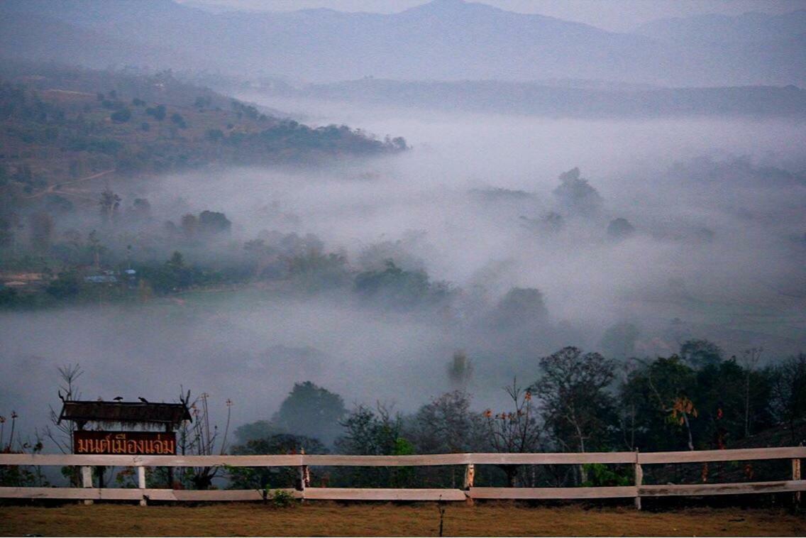 มนต์เมืองแจ่ม Hotel Mae Chaem Exterior foto