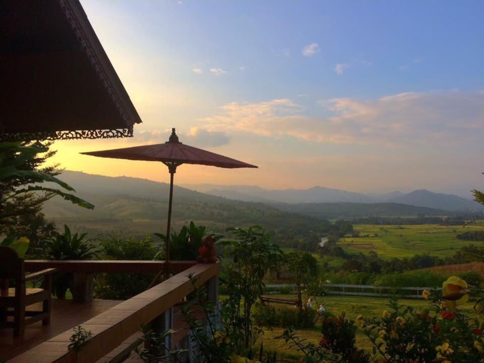 มนต์เมืองแจ่ม Hotel Mae Chaem Exterior foto